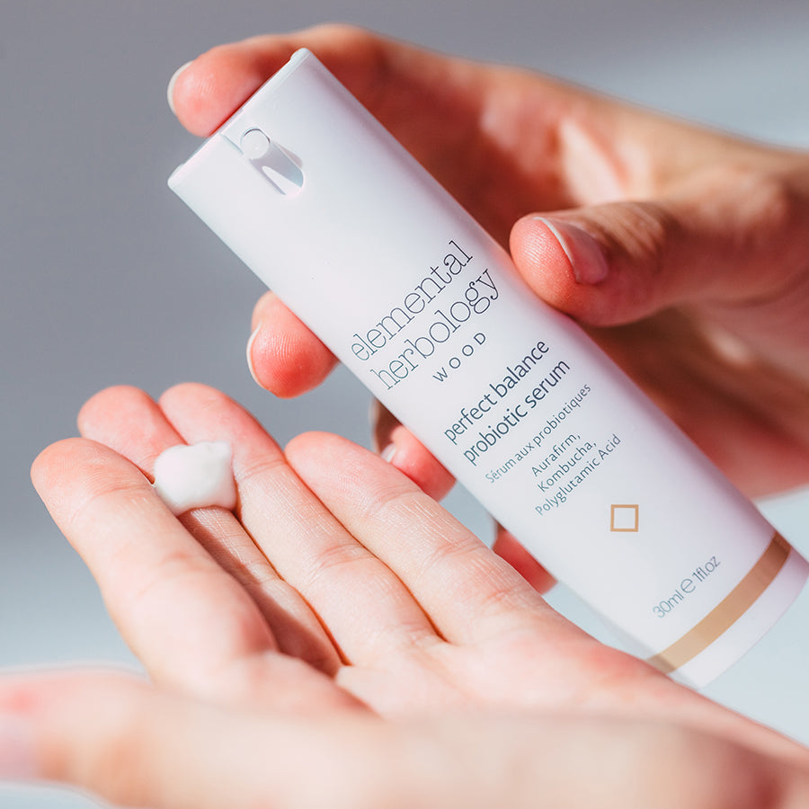 This daily probiotic facial serum contains a 100% vegan probiotic complex, designed to restore balance to the skin's microbiome